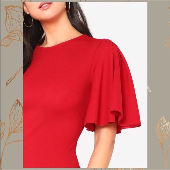 ๐HP๐ Beautiful Red Dress with Flutter Sleeve - Picture 4 of 7